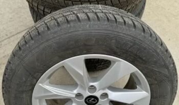 
										Goodyear winter tires 235/65R18 with Lexus OEM rims and sensors full									